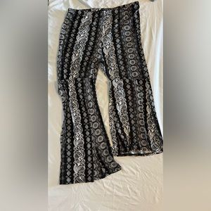 Fashion Nova women’s flare pants/halter top